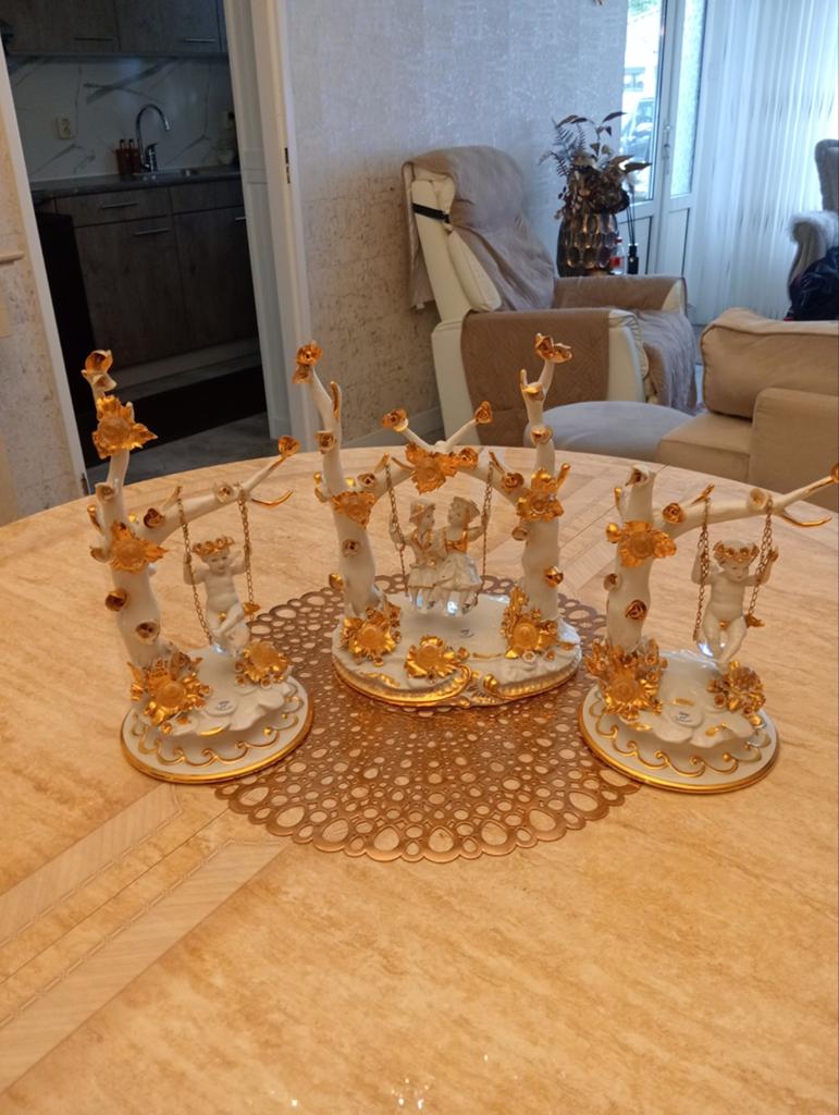 Capodimonte schommelset 3delig, Antiek en Kunst, Ophalen