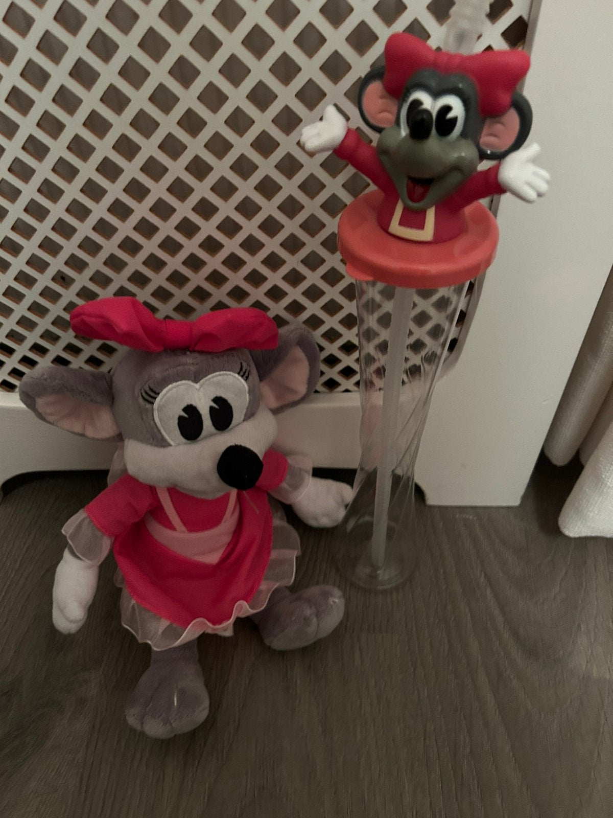 Knuffel julis huliana toren en plastick fles rietje, Ophalen of Verzenden, Overige typen