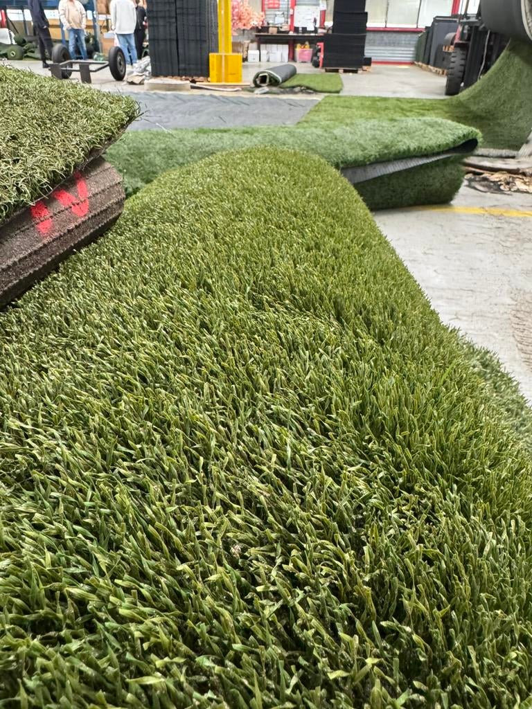 16m2 Kunstgras. 4cm hoog (4m x 4m) €80,-, Tuin en Terras, Gras en Kunstgras, Kunstgras, Stuntgras, Ophalen of Verzenden, Boerhaaveweg 10