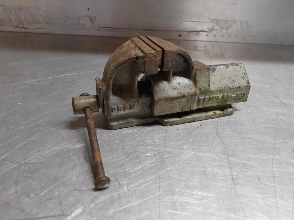 Triumph 60 DRGM bankschroef schroefstok wo2, Ophalen of Verzenden