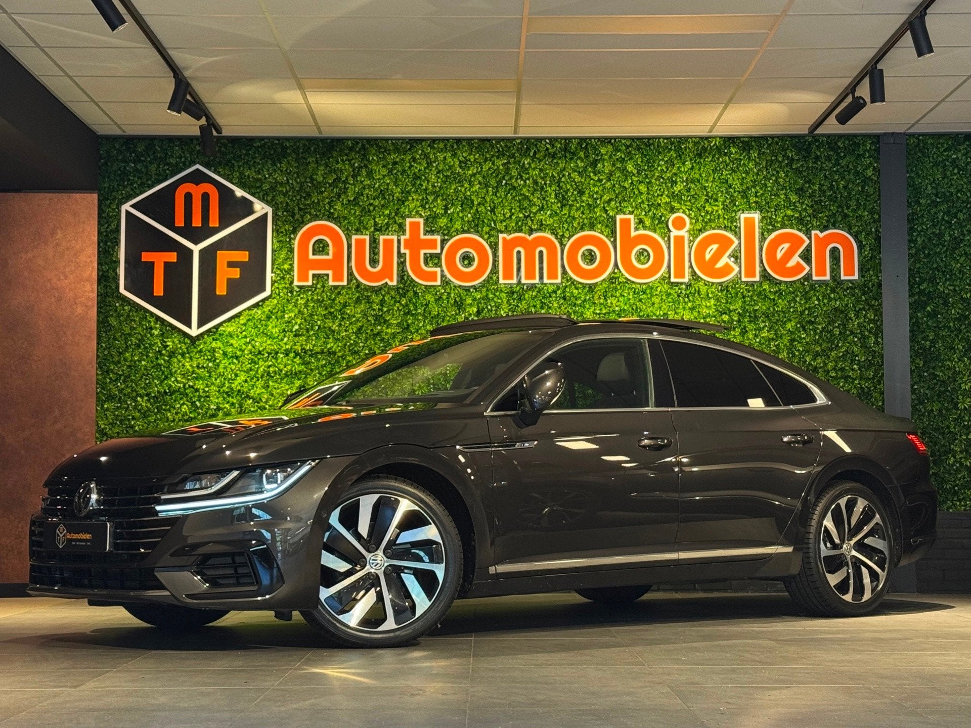 Volkswagen Arteon 2.0 TSI 3c R-Line|PANO|HUD|VIRTUAL|MASSAGE, Dealer onderhouden, Arteon, Gebruikt, Adaptive Cruise Control