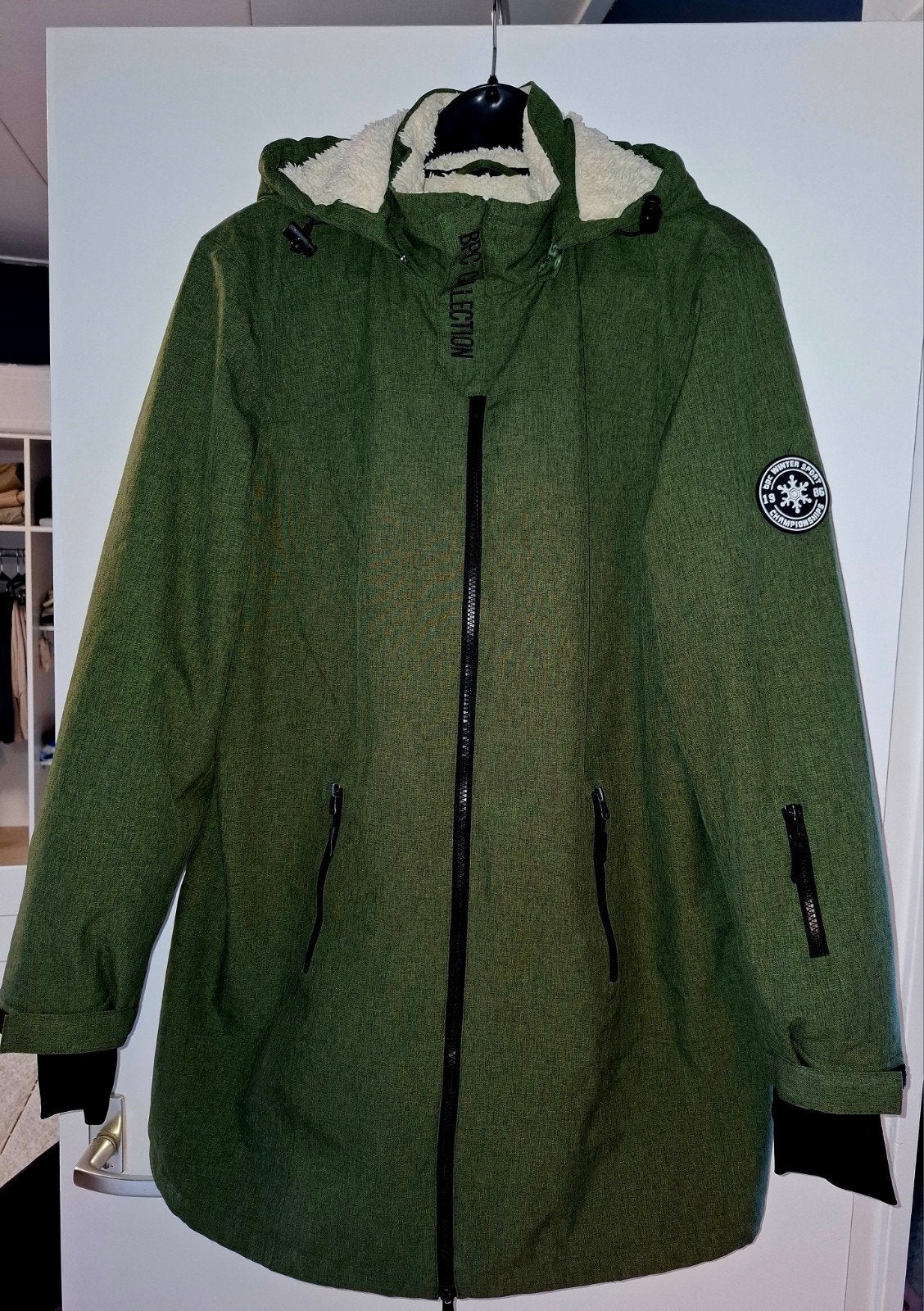 Groene Teddy Outdoorjas, Ophalen, Maat 46/48 (XL) of groter, Bpc bonprix collection, Zo goed als nieuw