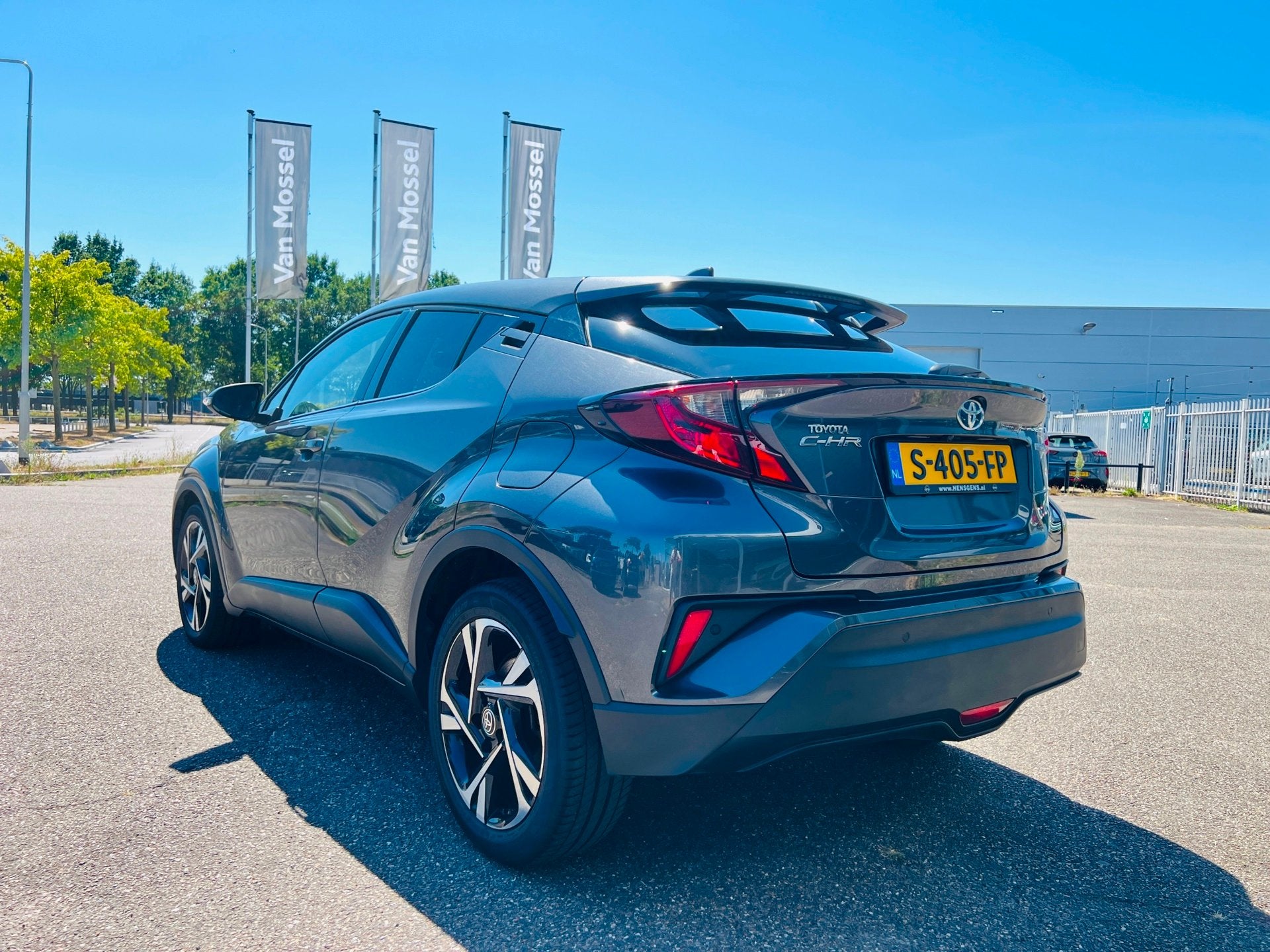 Toyota C-HR 1.8 Hybrid Dynamic|Carplay|Adaptief Cruise|Camer, Auto's, Euro 6, 4 cilinders, 98 pk, Hybride Elektrisch/Benzine