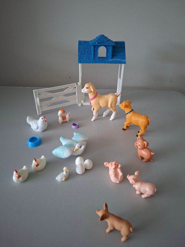 barbie met boerderij dieren en denim werkbroek, Kinderen en Baby's, Ophalen of Verzenden, Zo goed als nieuw, Barbie
