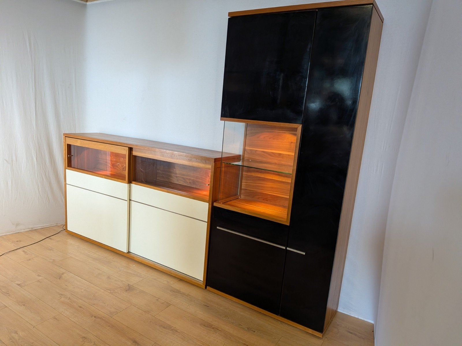 Musterring Design Wandmeubel | Vitrinekast + Dressoir, Huis en Inrichting, Kasten | Dressoirs, Modern, Eigentijds, Met deur(en)