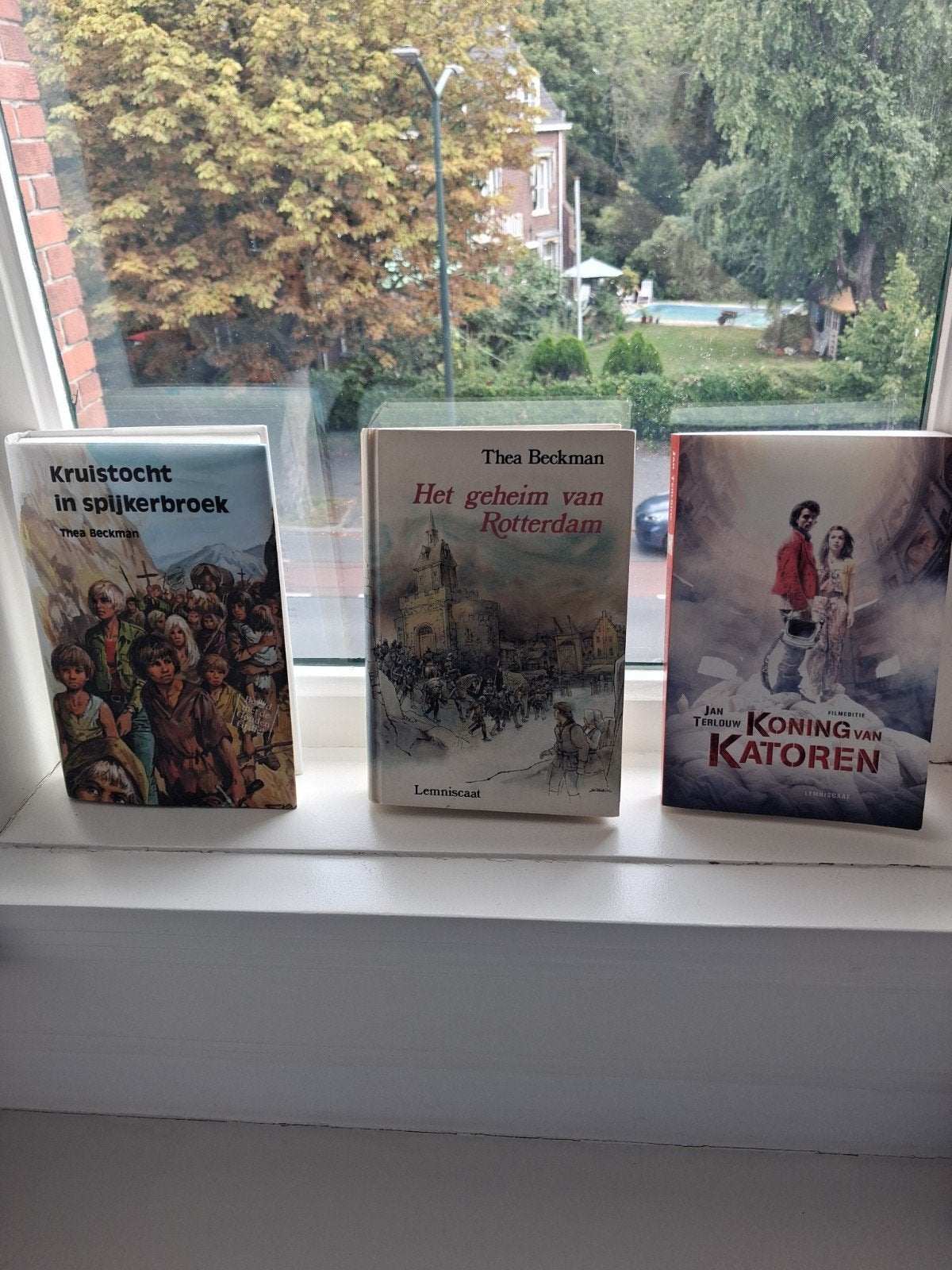 3 Nederlandse jeugdklassiekers: Thea Beckman & Jan Terlouw, Ophalen of Verzenden, Zo goed als nieuw, Jan Terlouw en Thea Beckman