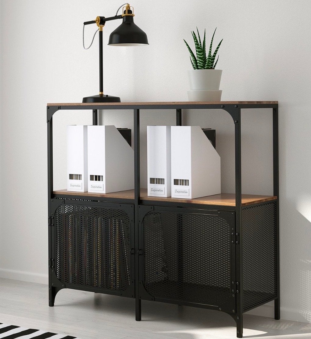 IKEA FJÄLLBO Kast - Rustiek metaal en grenen, Huis en Inrichting, Kasten | Boekenkasten, Gebruikt, 100 tot 150 cm, Ophalen of Verzenden