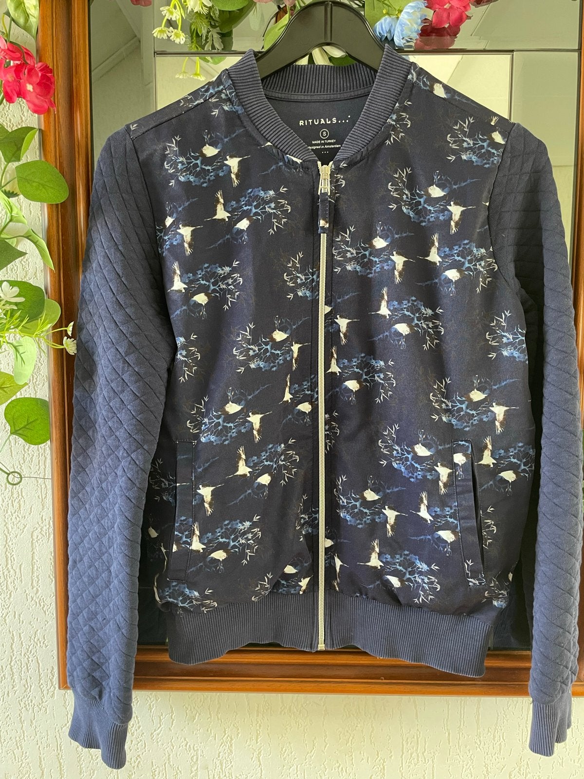 Rituals Bombervest met kraanvogelprint - Maat S, Ophalen of Verzenden, Zo goed als nieuw, Maat 46 (S) of kleiner, Blauw