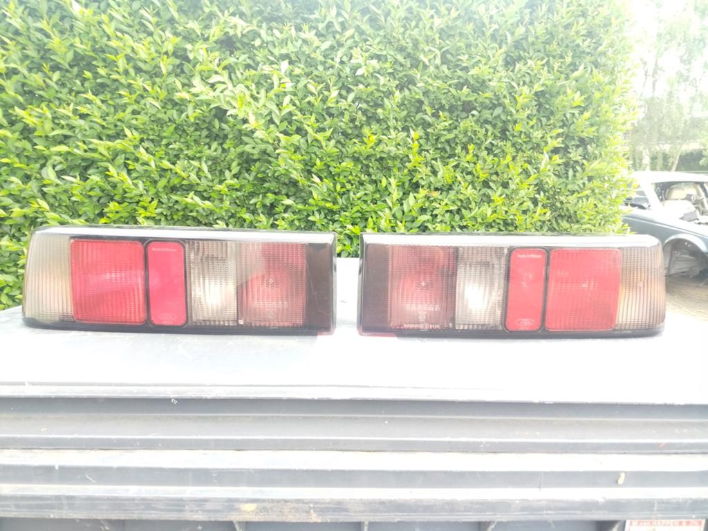 Te koop smook achterlichten ford sierra, Ophalen, Ford