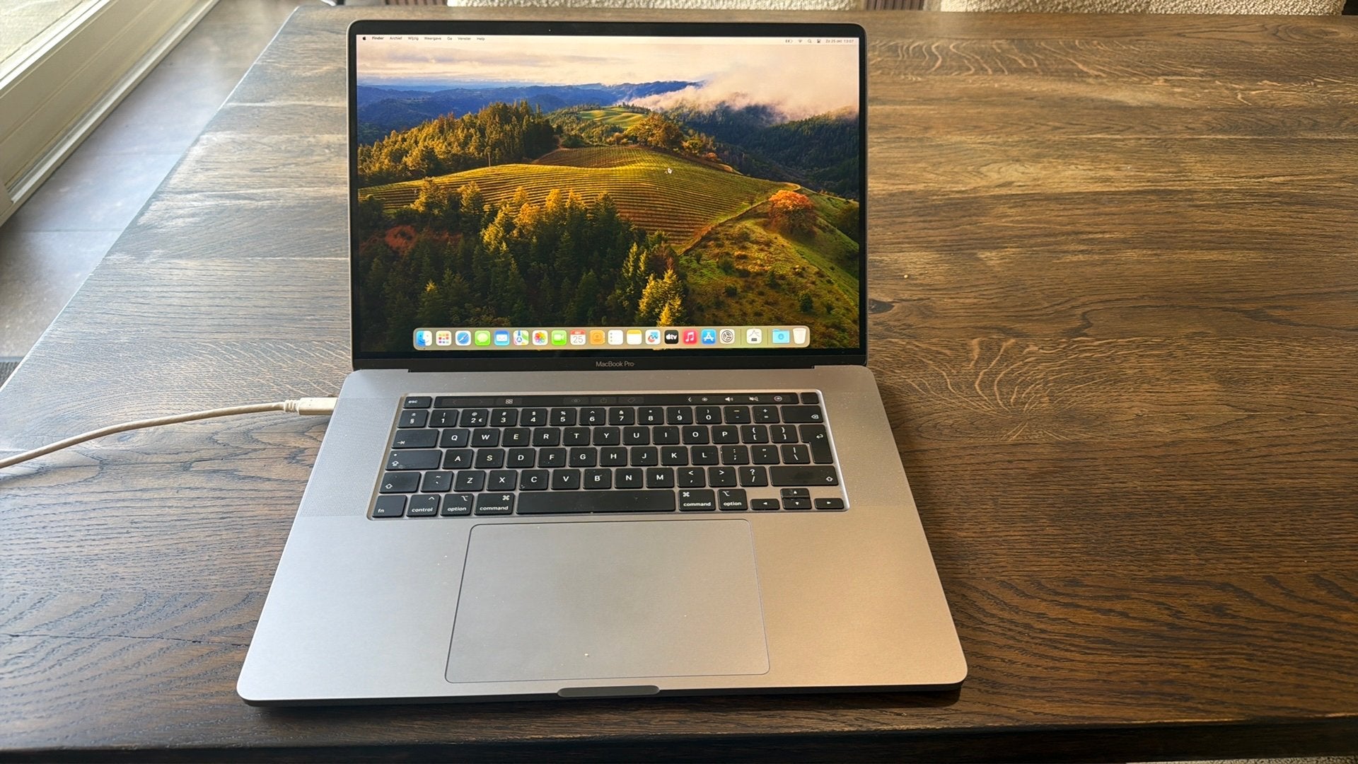 Apple MacBook Pro 16 inch 2019 i9 16GB 1TB SSD Touch Bar, Computers en Software, 2 tot 3 Ghz, Zo goed als nieuw, 16 inch, Ophalen