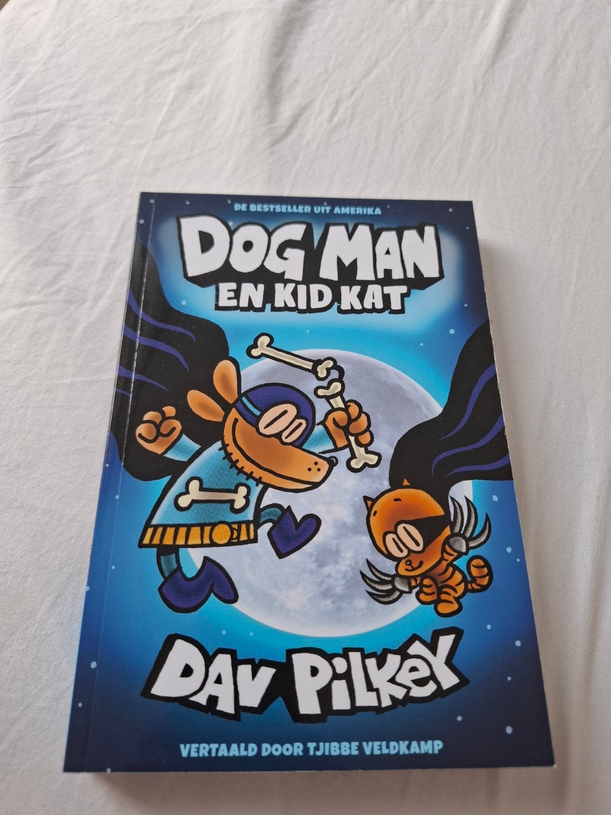 Dog Man en Kid Kat - Dav Pilkey (Zo goed als nieuw), Ophalen of Verzenden, Zo goed als nieuw, Dav Pilkey, Fictie algemeen