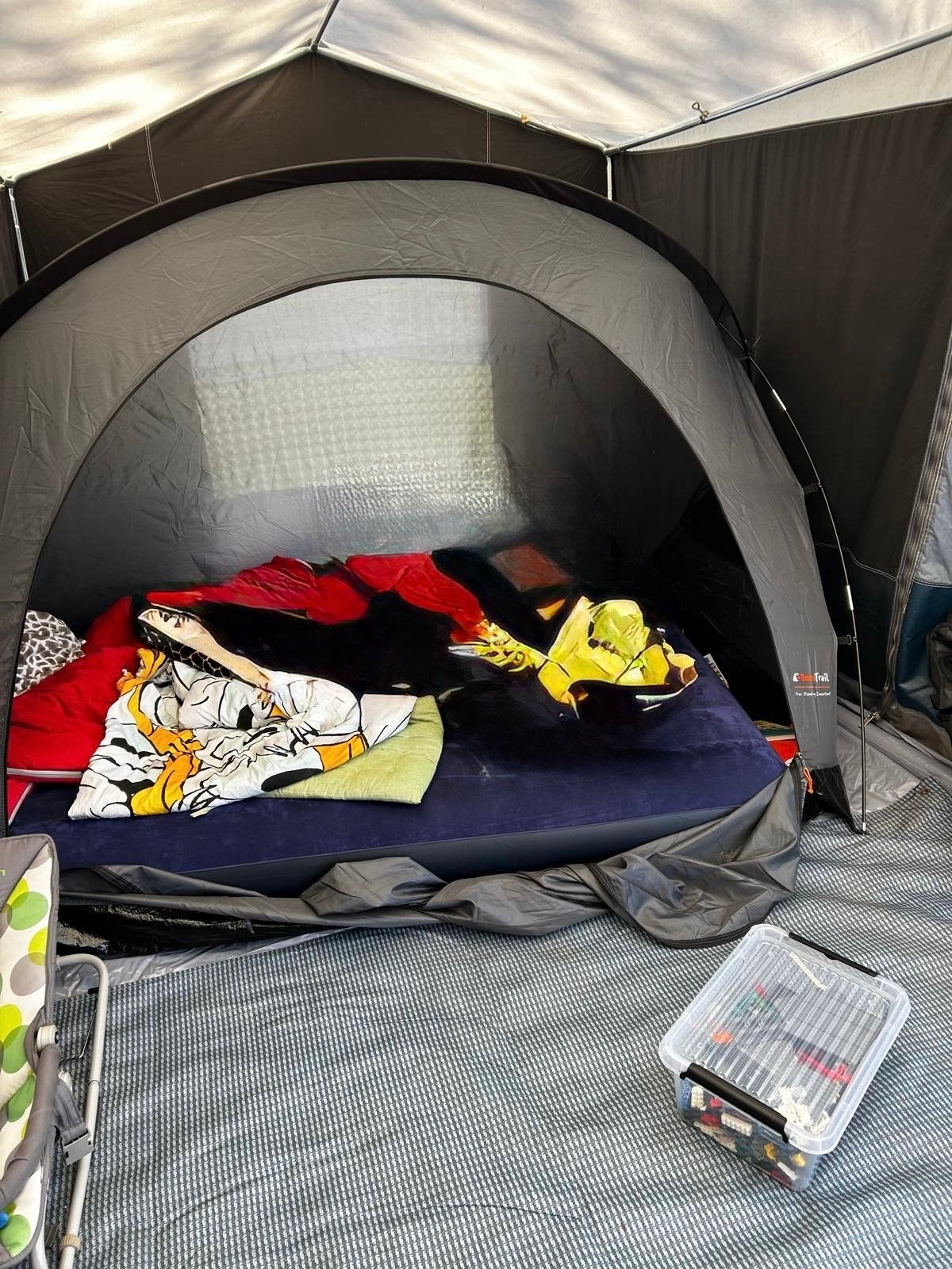 Dorema uitbouw, Caravans en Kamperen, Ophalen, Zo goed als nieuw, Polyester, Overige merken