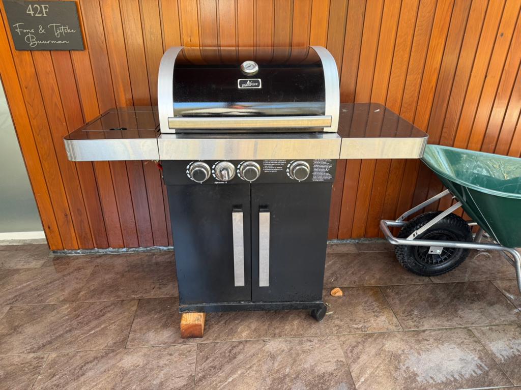 Gas BBQ, 3 branders, met fles en gaspit, Ophalen, Zo goed als nieuw
