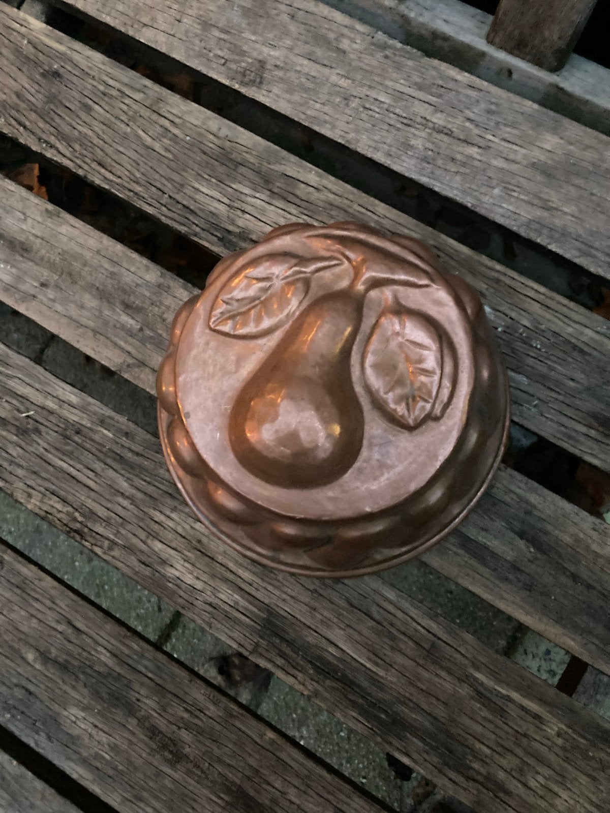 Antieke Koperen handgemaakte Puddingvorm met Peer Design, Antiek en Kunst, Antiek | Koper en Brons, Ophalen of Verzenden, Koper