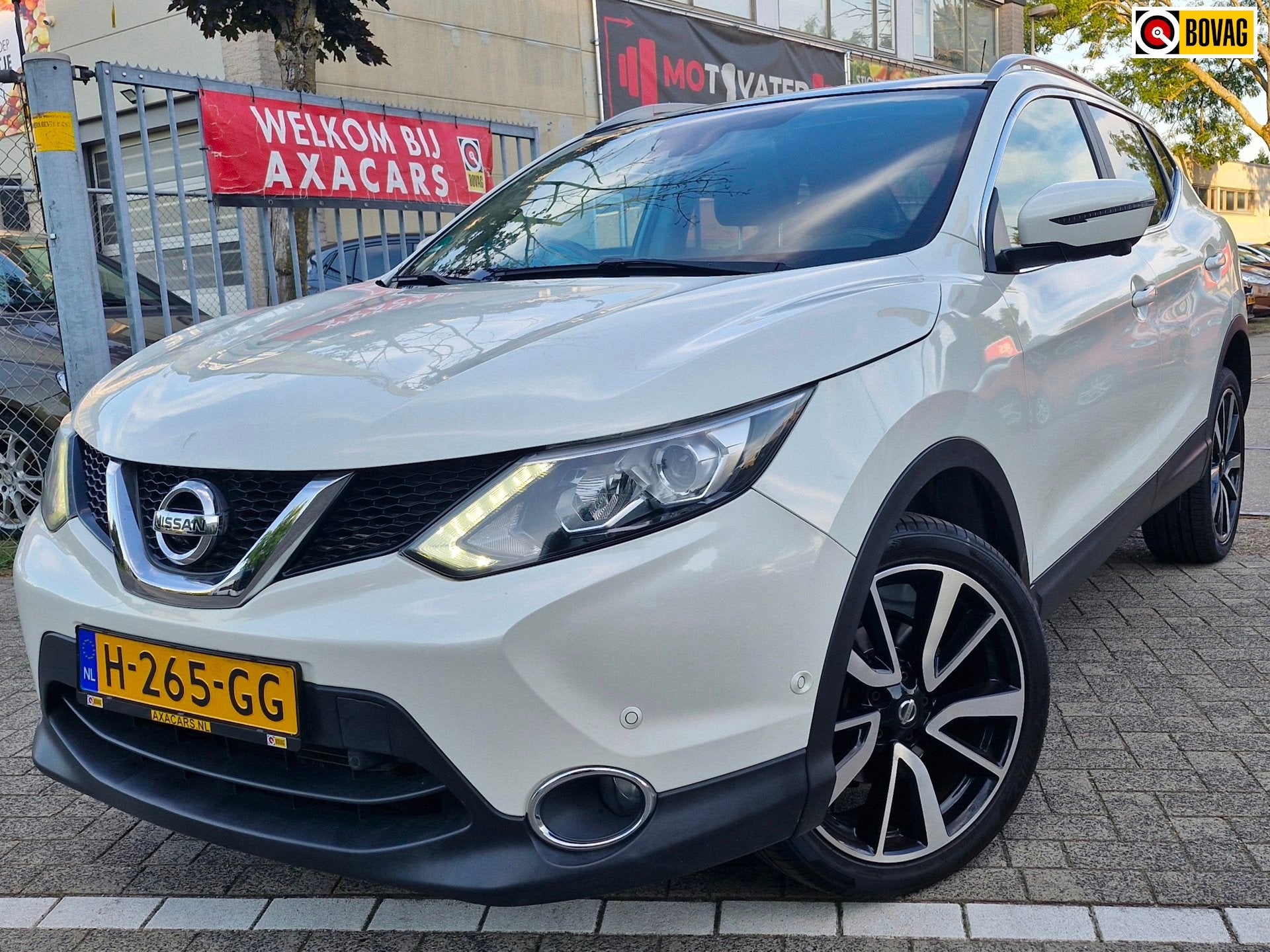 Nissan Qashqai 1.2 Tekna AIRCO ! PANO ! VOL OPTIE ! APK !, Auto's, Gebruikt, 4 cilinders, 116 pk, Wit