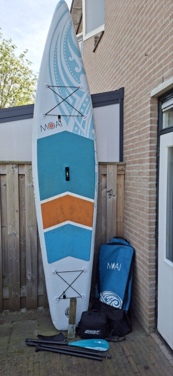 MOAI 12.6 SUP board compleet met STX elektrische pomp, Watersport en Boten, Suppen, Ophalen, Zo goed als nieuw, SUP-boards