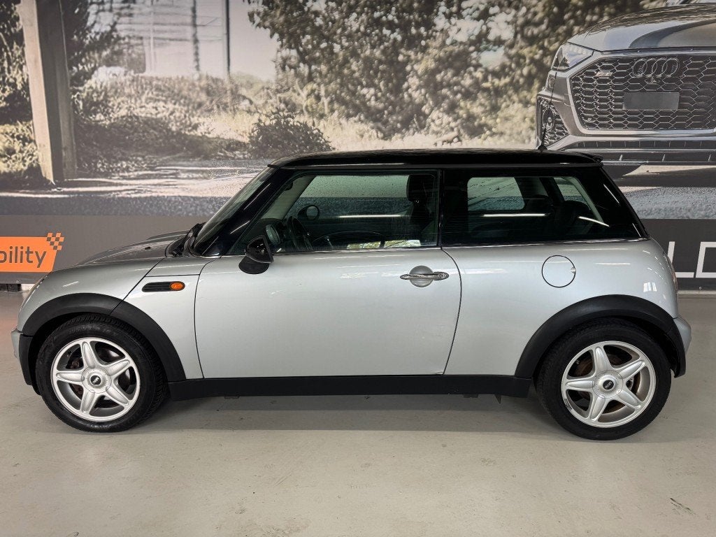 Mini COOPER 1.6 COOPER CHILI / 111453 km / APK t/m 02-05-202, Auto's, Voorwielaandrijving, 15 km/l, Gebruikt, 4 cilinders
