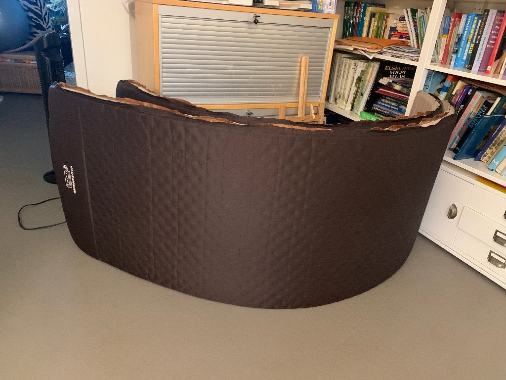 Gratis 2 kapotte  Slaapmatjes, Ophalen, Gebruikt