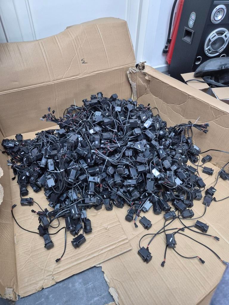 Universele 12v usb opladers 500x, Ophalen, Nieuw, Stekker