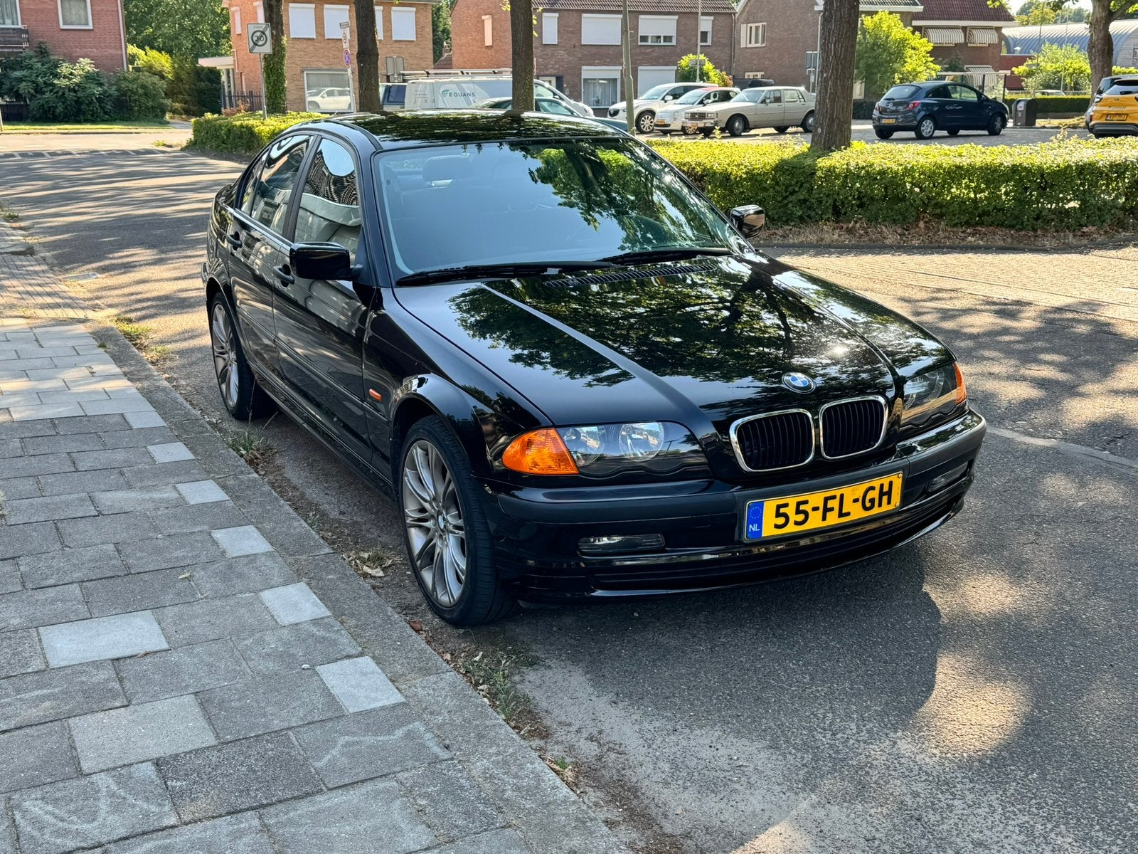BMW 3-Serie 1.9 I 318 2000 Zwart, 13 km/l, 4 cilinders, Zwart, Origineel Nederlands