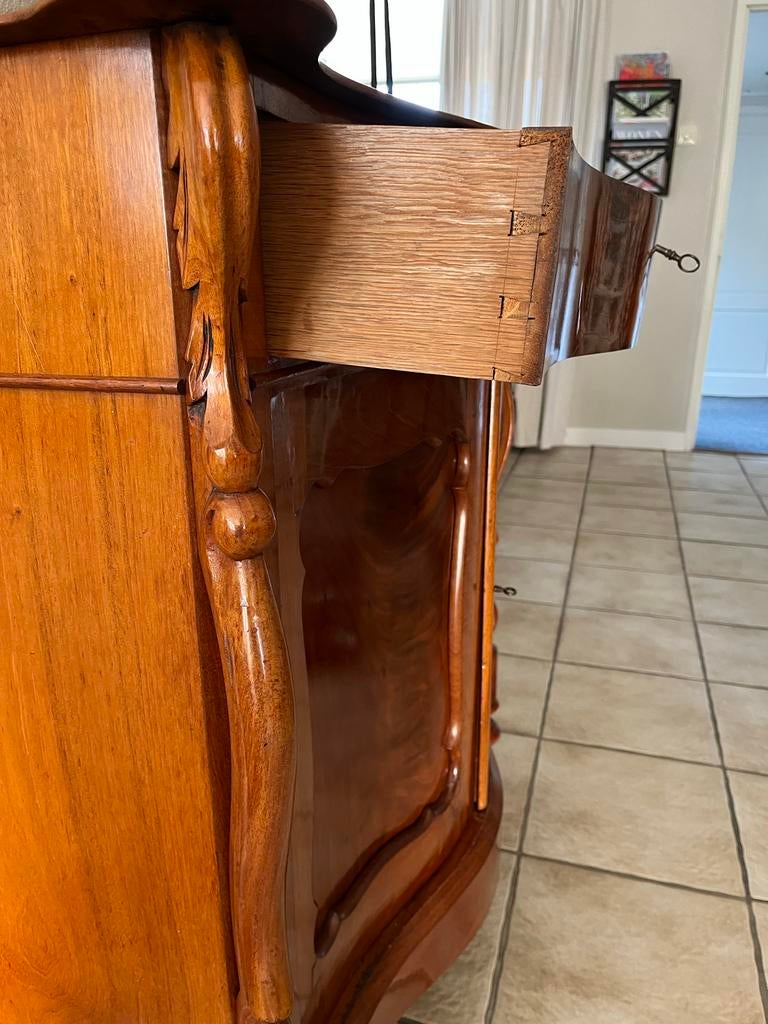 Prachtig Biedermeier kastje van Mahonie - Goede staat, Antiek en Kunst, Antiek | Meubels | Kasten, Ophalen of Verzenden