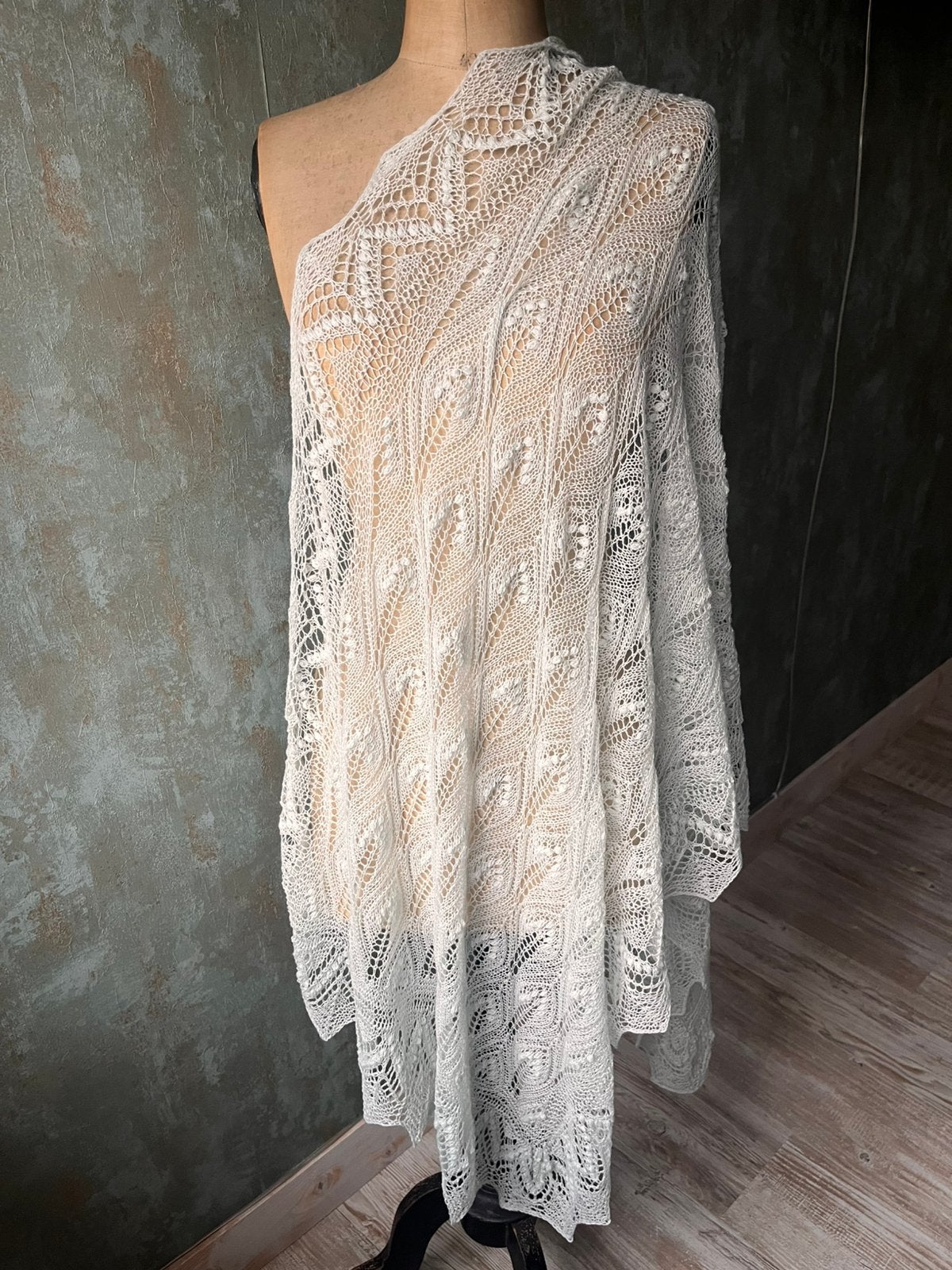 Handgebreide “Haapsalu Shawl”/Omslagdoek/Stola/Sjaal, Overige typen, Maat 46/48 (XL) of groter, Nieuw, Ophalen of Verzenden