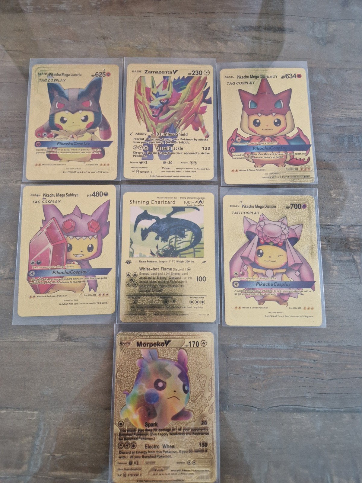 Gouden Pokémon kaarten - Pikachu Cosplay & meer, Ophalen of Verzenden, Zo goed als nieuw, Meerdere kaarten, Foil