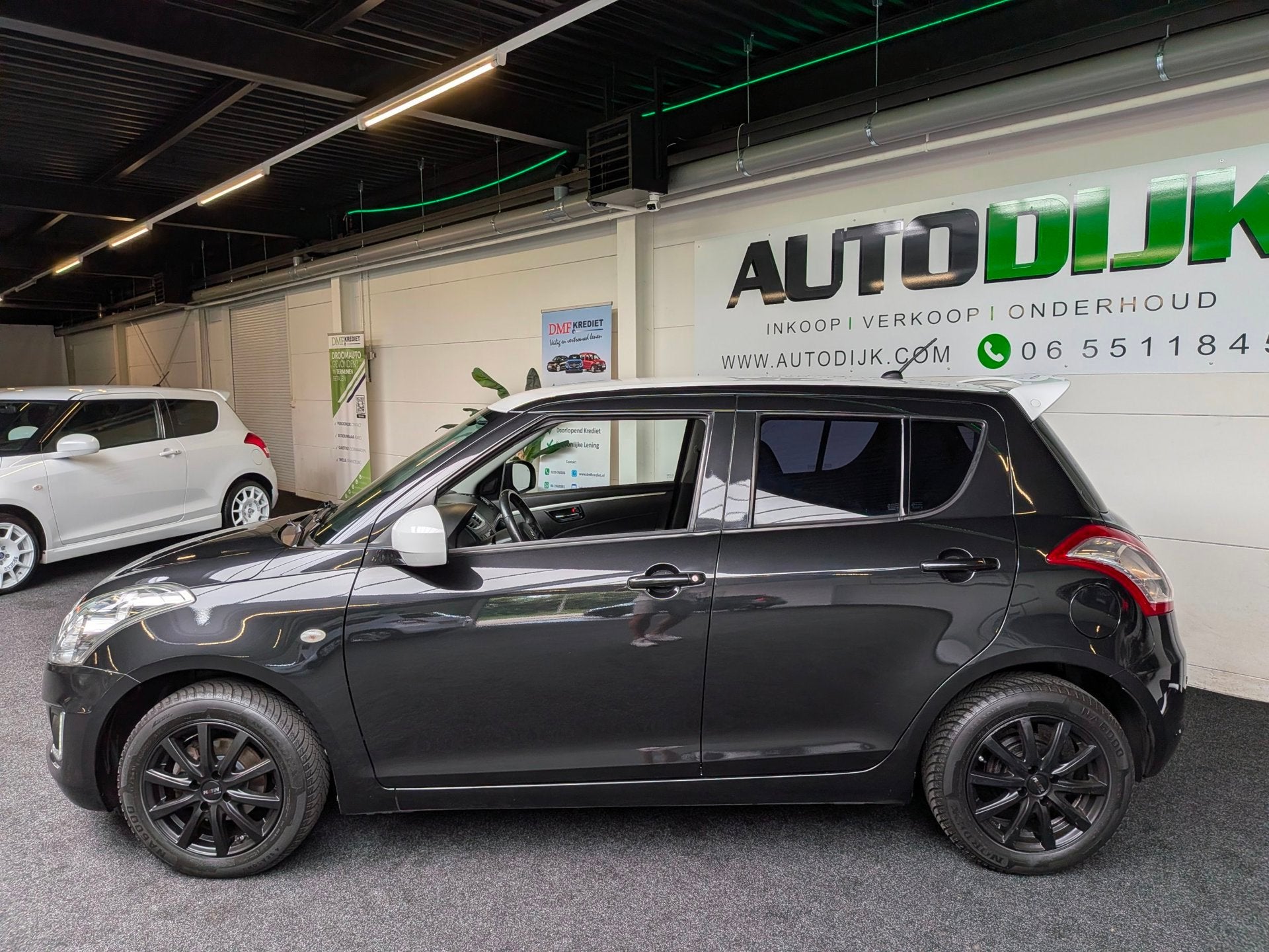 Suzuki Swift 1.2 Black & White Edition|PDC|Cruise|*Carplay, Auto's, Voorwielaandrijving, Stof, Gebruikt, 4 cilinders