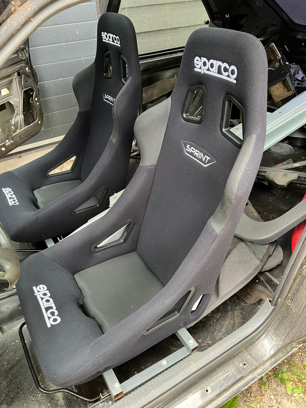 Twee nieuwe Sparco Sprint seats/kuipstoelen, Ophalen, Nieuw