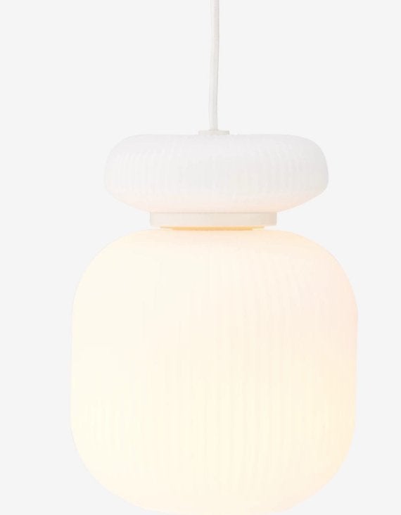 Bolia design hanglamp Maiko 3x Wit melkglas NIEUW in doos, Huis en Inrichting, Lampen | Hanglampen, Ophalen, Nieuw, Glas, Minder dan 50 cm