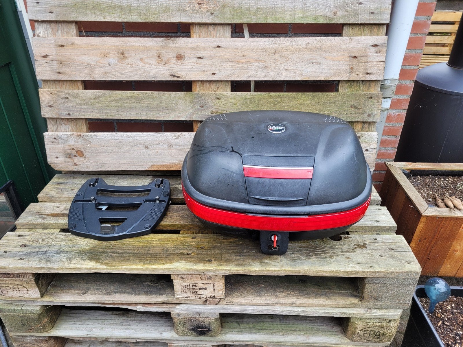 Givi E460 46 liter Monokey topkoffer met dragerplaat, Motoren, Ophalen, Gebruikt