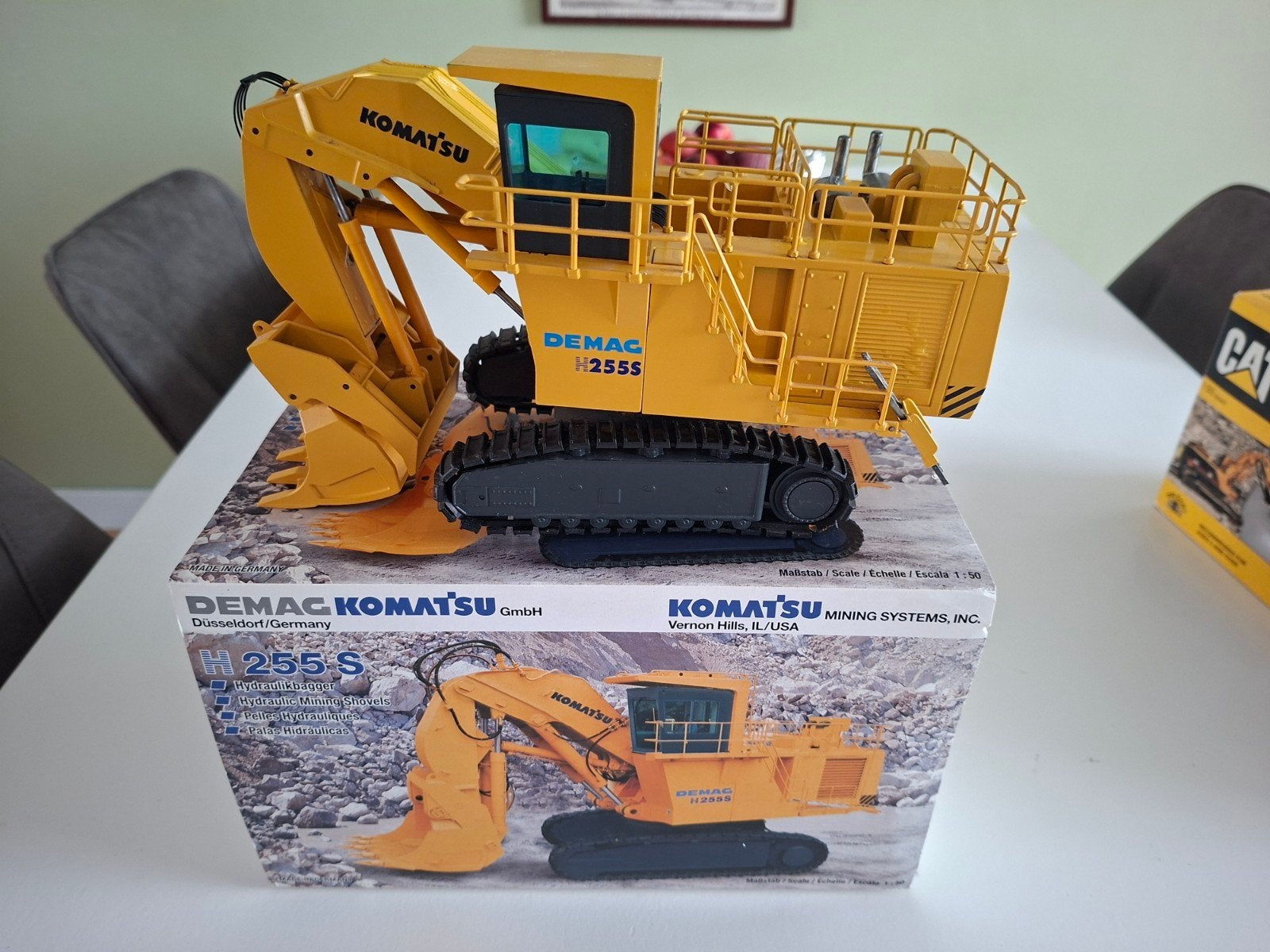 Demag komatsu 255S, Ophalen of Verzenden, Zo goed als nieuw, Bus of Vrachtwagen, Wsi