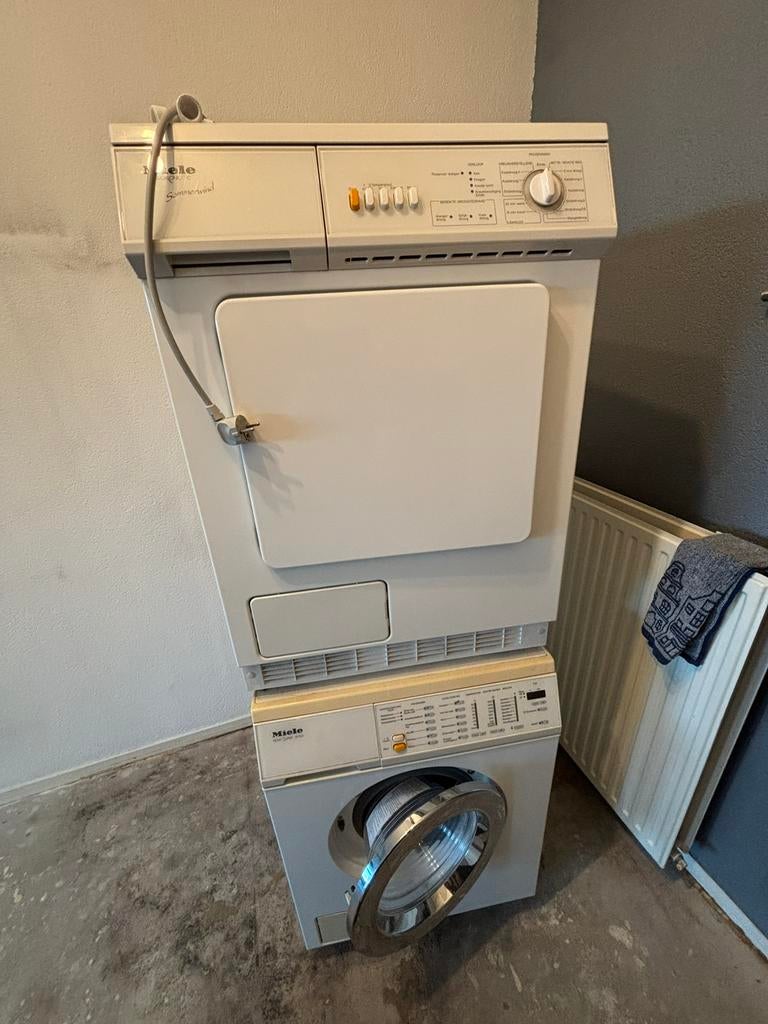 Miele wasmachine en droger, Ophalen, Gebruikt, 1200 tot 1600 toeren, 85 tot 90 cm