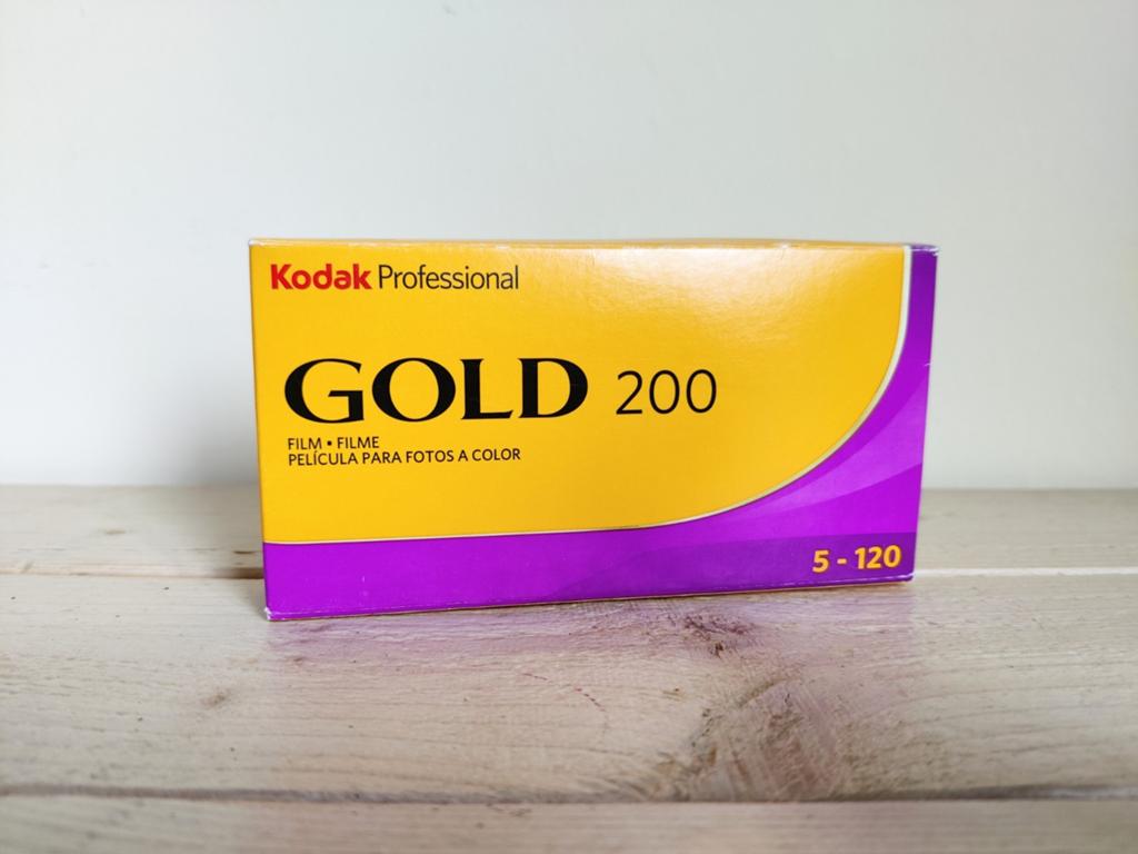 5x Kodak Gold 200 120 film, Audio, Tv en Foto, Filmrollen, Ophalen of Verzenden