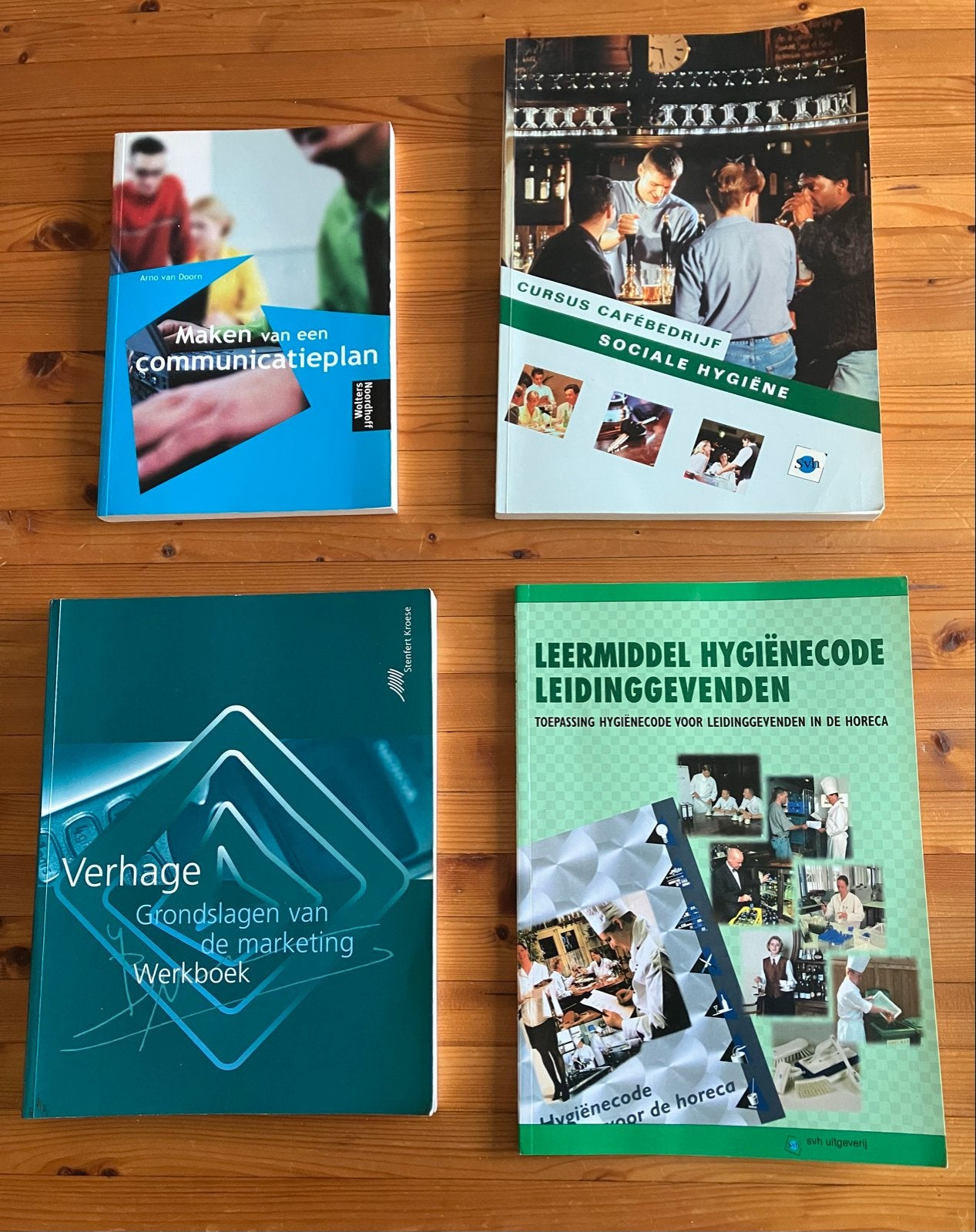 TIO studieboeken: Communicatie, Marketing, Horeca & Tio, Ophalen, Gamma, Zo goed als nieuw, HBO