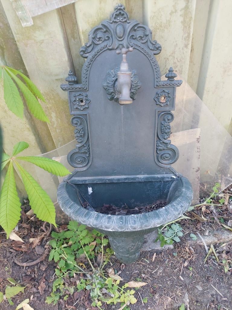 Waterfontein, Ophalen of Verzenden, Gebruikt, Gietijzer, Waterornament