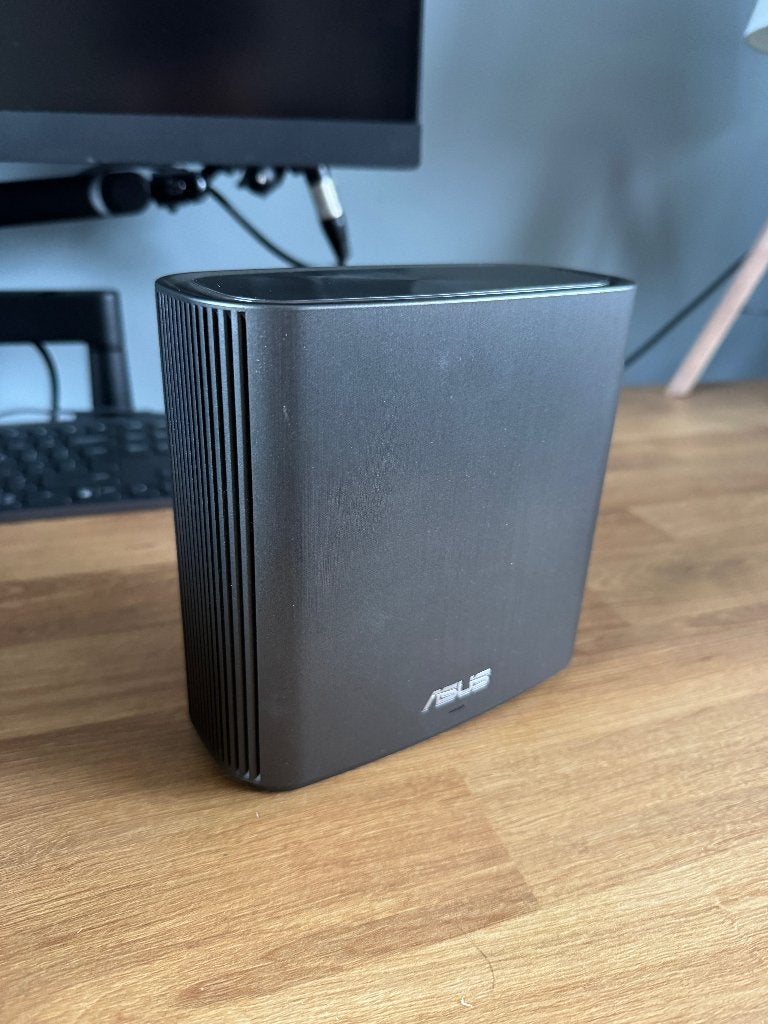 Asus ZenWiFi CT8 AC3000 Mesh WiFi, Ophalen of Verzenden, Gebruikt, Router, Asus, zenwifi, xt8, xt9, wifi 6, wifi 7