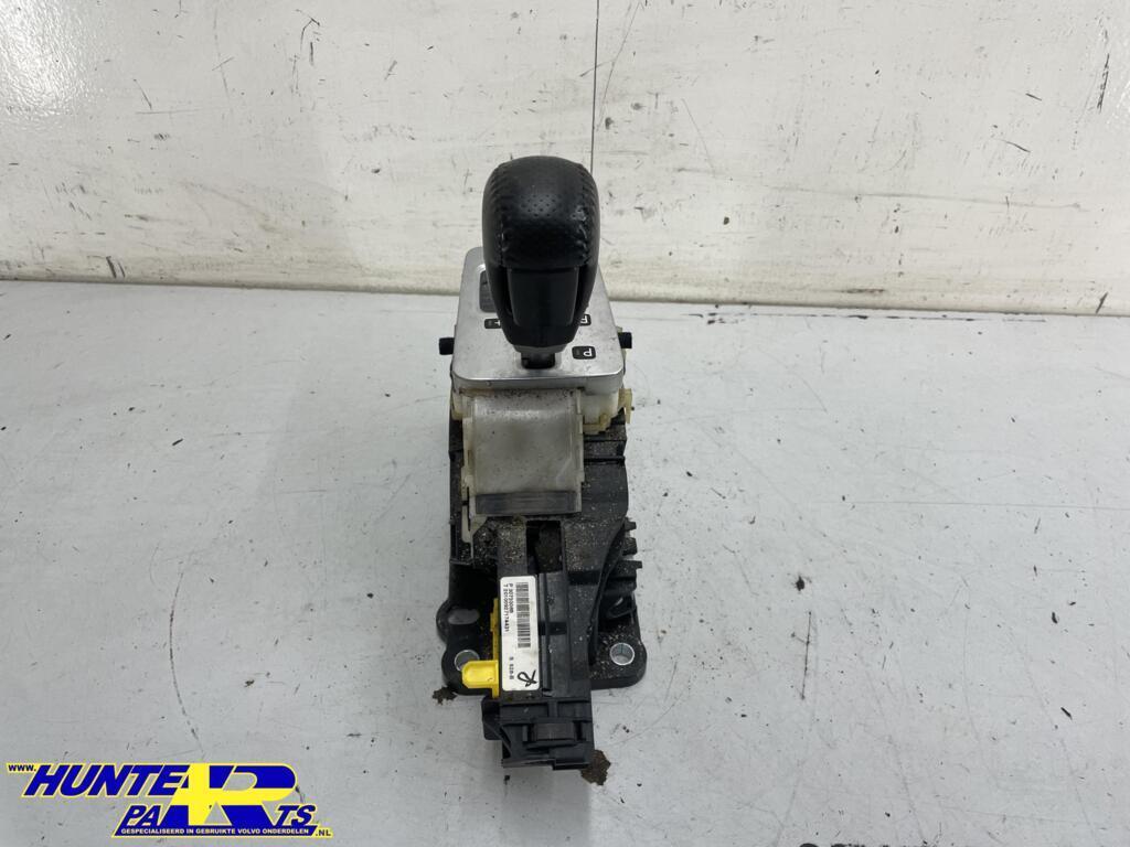 Selectiehendel automaat Volvo XC60/V70 I ('08-'17) 30733068, Gebruikt, Ophalen of Verzenden, Volvo, Volvo