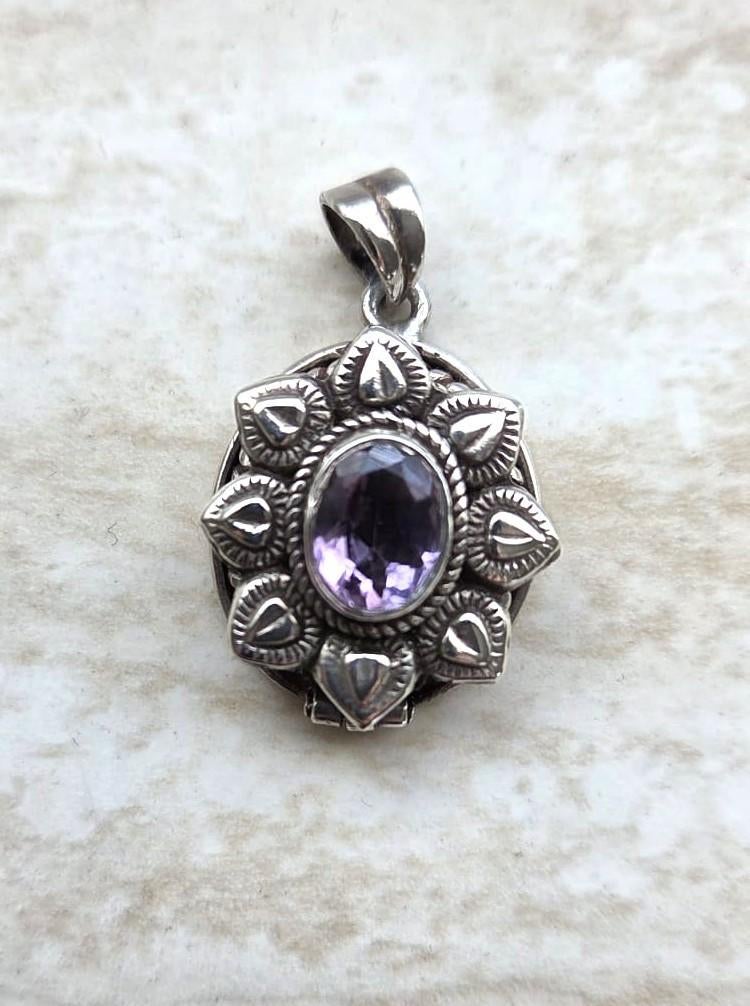 Mooie 925 zilveren lotus bloem hanger met amethist medaillon, Sieraden, Tassen en Uiterlijk, Kettinghangers, Paars, Ophalen of Verzenden