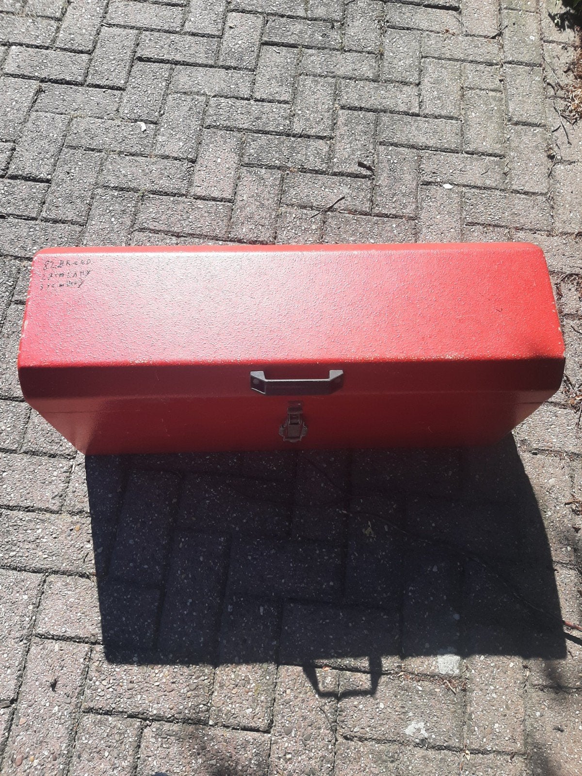 Grote rode aluminium gereedschapskist - 82x27x35 cm, Ophalen, Gebruikt