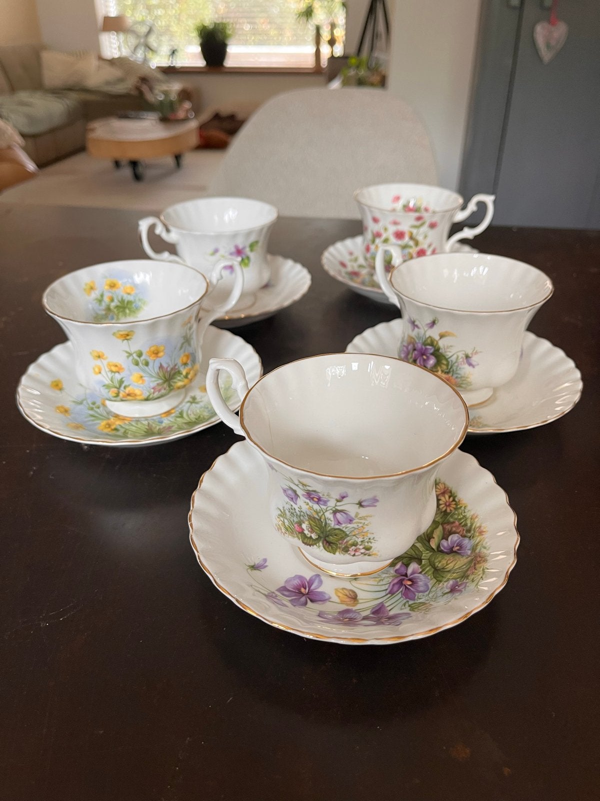 Set van 5 Richmond Bone China theekopjes met schotels, Ophalen