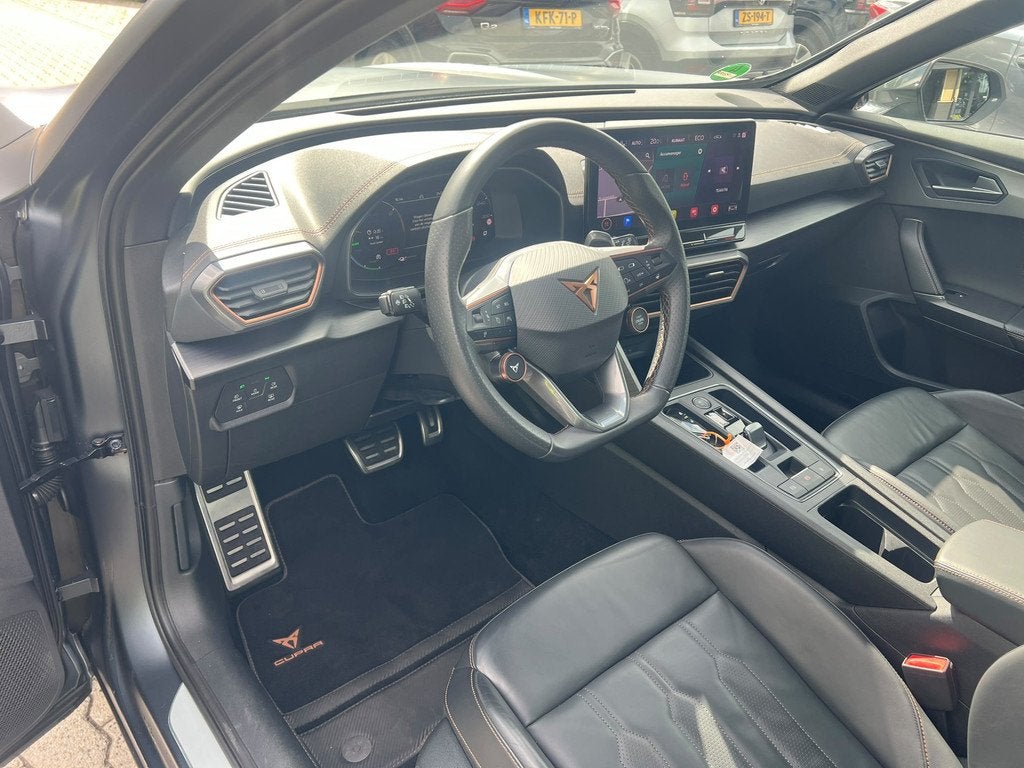 CUPRA Formentor 1.4 e-Hybrid VZ Performance 245pk, pano, vol, Gebruikt, Zwart, 4 cilinders, Formentor