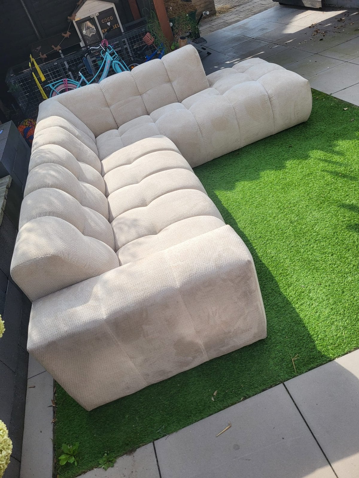 Luxe crème-witte hoekbank, Ophalen, 250 tot 300 cm, Nieuw, Vierpersoons of meer