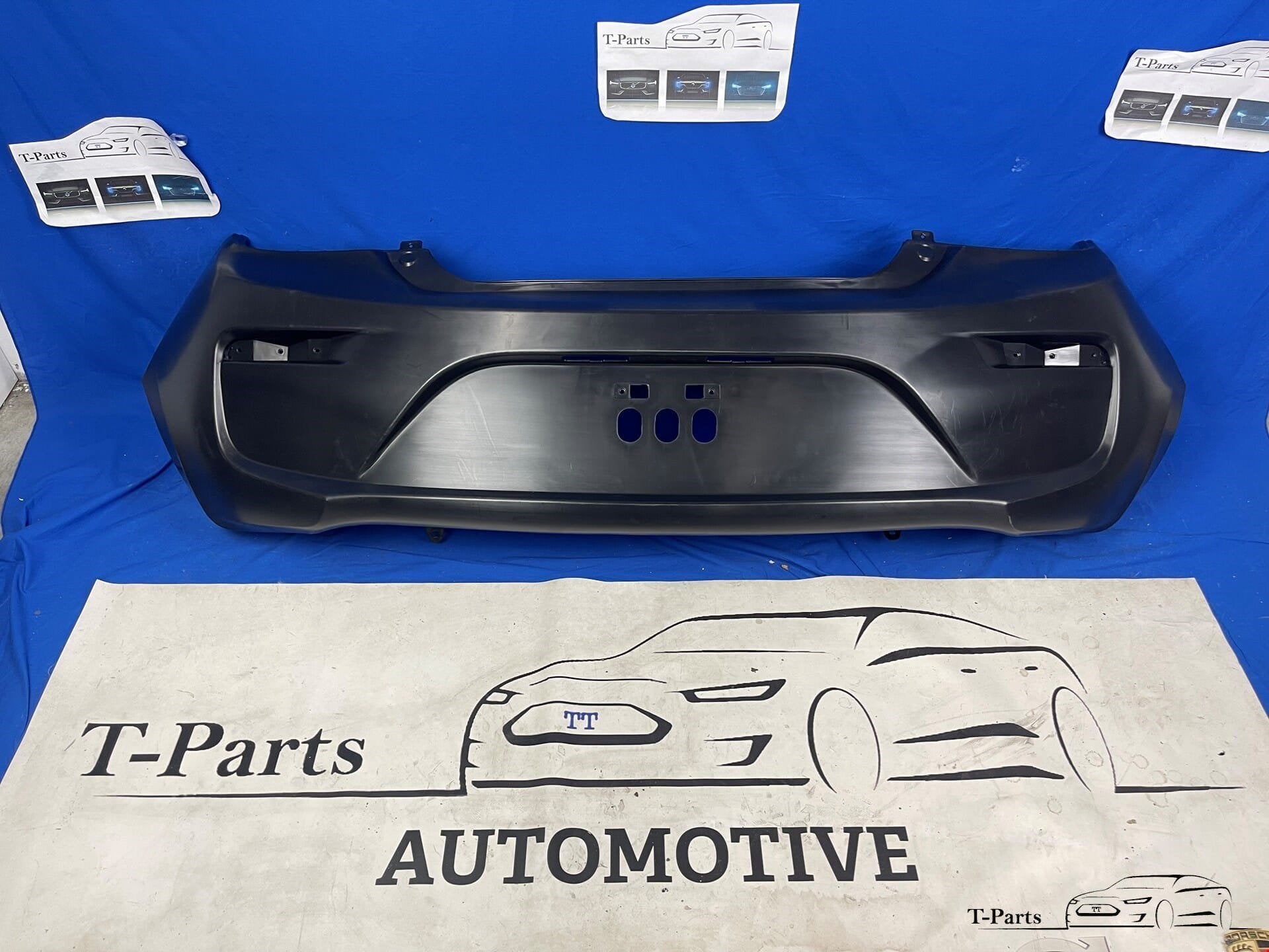 Mitsubishi space star achterbumper 2016+ bumper nieuw, Info@mitsubishi-motors.com, Nieuw, Mitsubishi Motors Corporation, Ophalen of Verzenden
