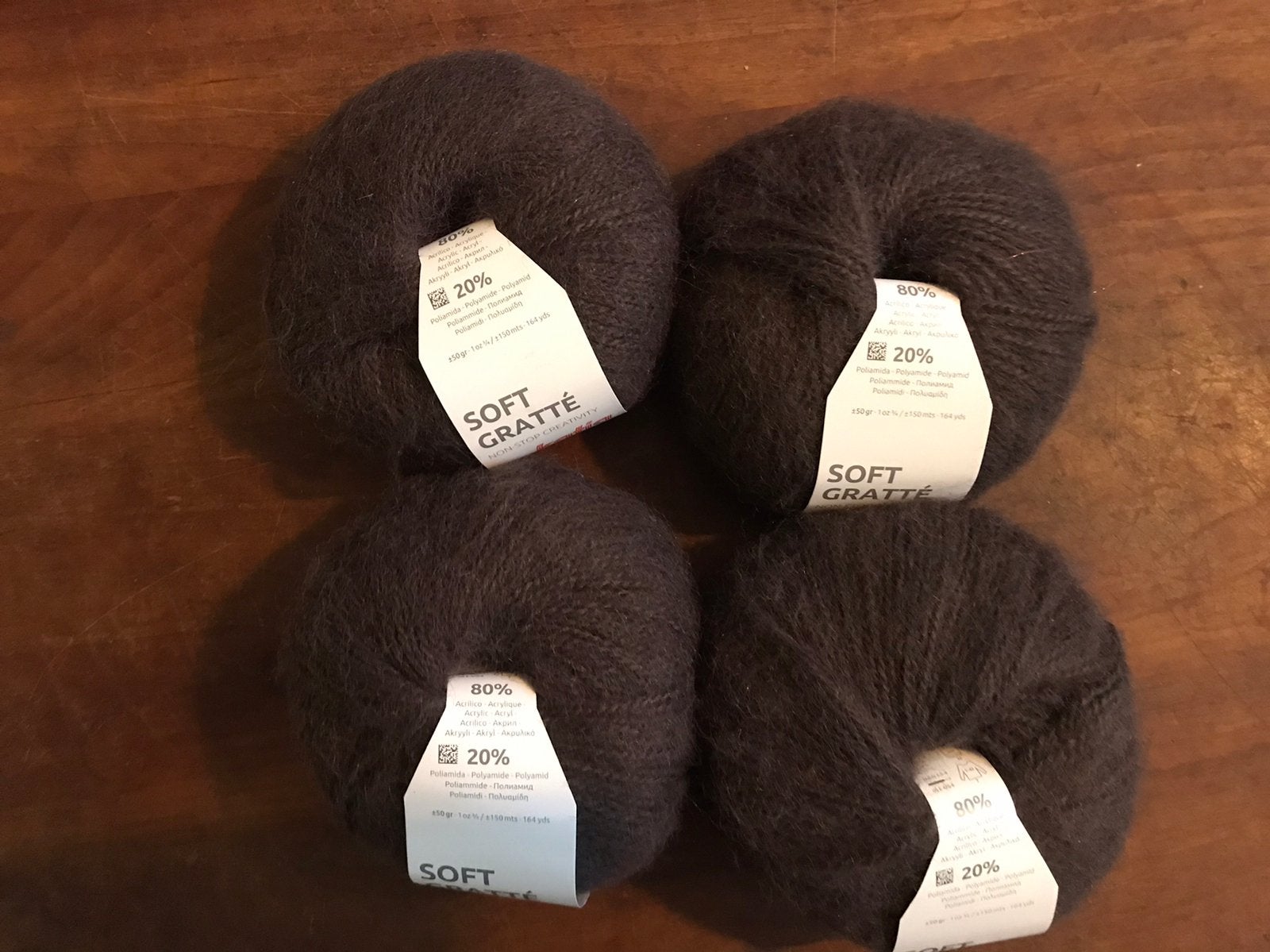 4 bollen Soft Gratte van Katia voor 6,00 euro, Ophalen of Verzenden, Nieuw, Breien of Haken, Wol of Garen
