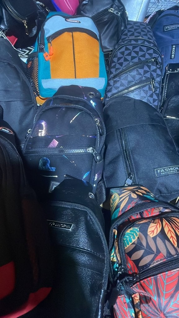 PARTIJ: 23x Unisex Borsttassen / Sling Bags – NIEUW –, Ophalen of Verzenden, Nieuw, Leer
