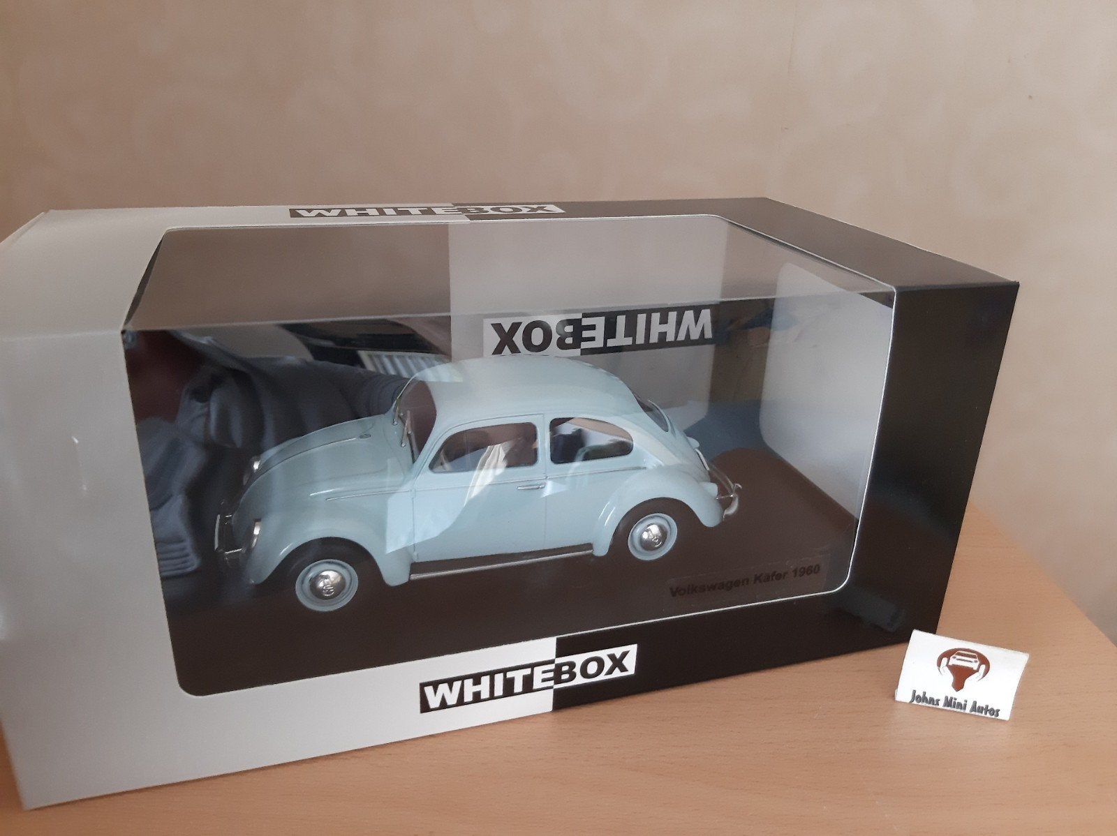 Volkswagen Kever uit 1960 in lichtblauw van Whitebox 1:24, Overige merken, Auto, Nieuw, Ophalen of Verzenden