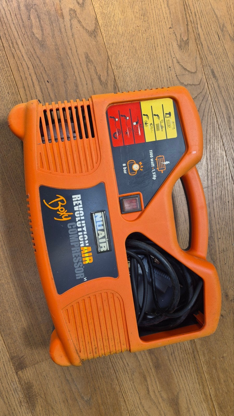 NUAIR RevolutionAir Bogy Compressor met accessoires, Doe-het-zelf en Verbouw, Compressors, Ophalen