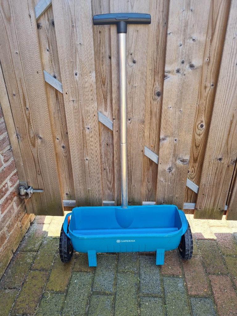 Strooiwagen  Gardena, Ophalen, Zo goed als nieuw, Overige soorten, Gardena