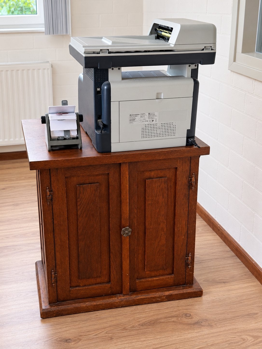 Massief houten printerkast / computermeubel, Huis en Inrichting, Kasten | Computermeubels, Ophalen, Zo goed als nieuw, 120 tot 170 cm